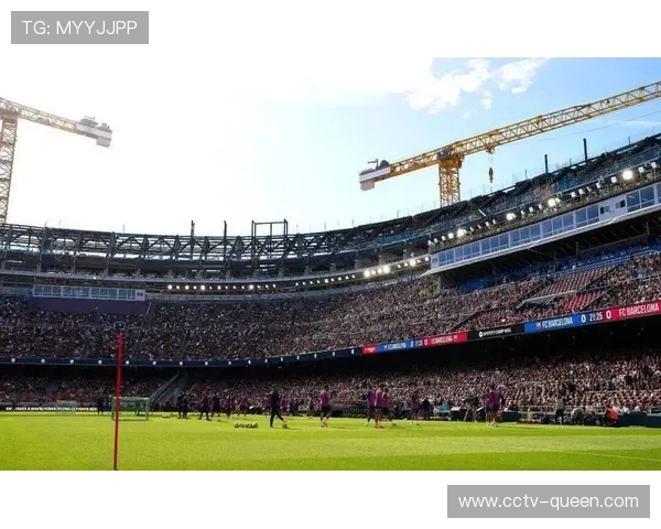 诺坎普球场翻新后迎来首场欧冠，巴萨成功复仇法兰克福